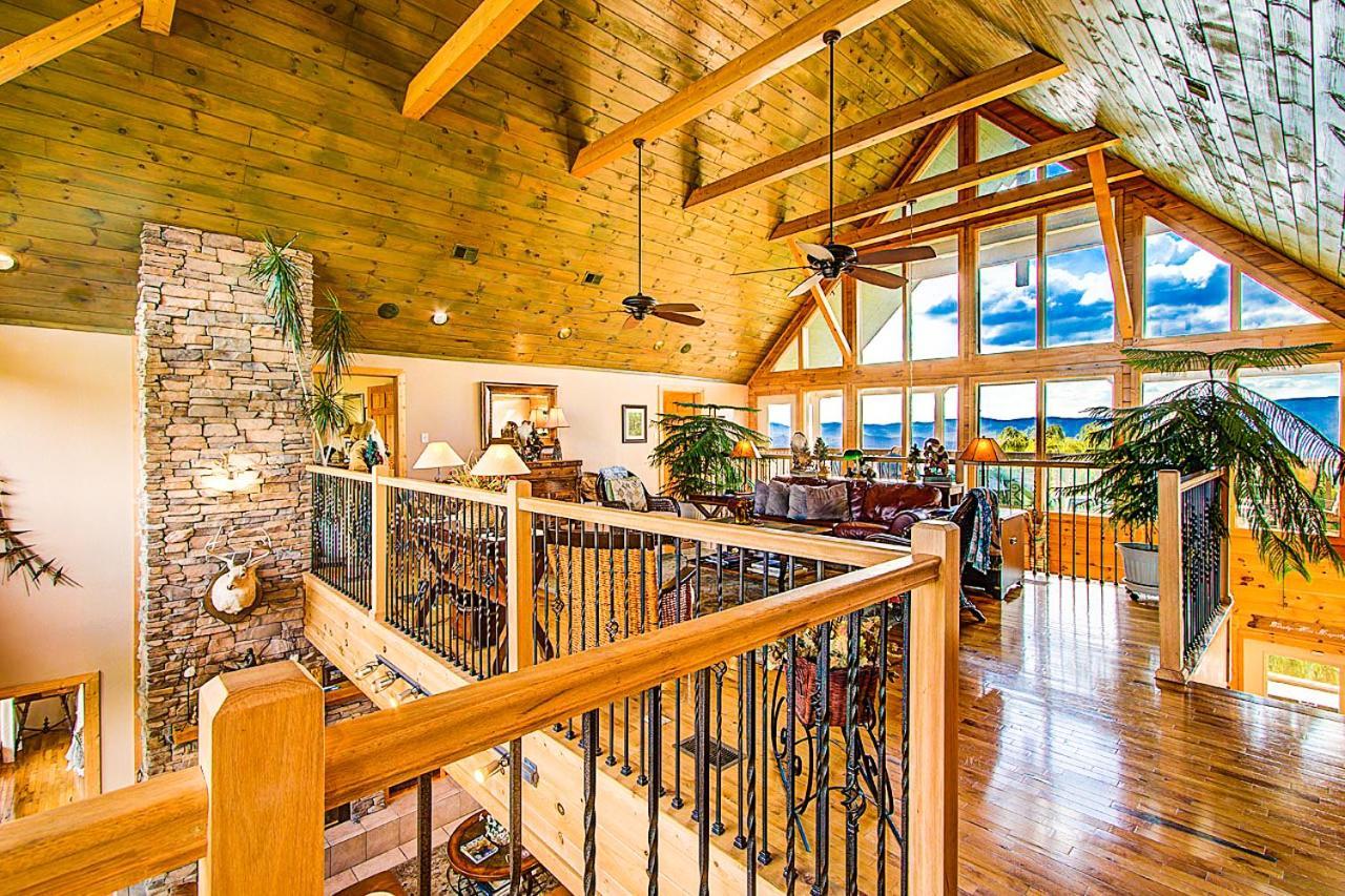 Tanasi Lodge - Reunions, Retreats, Weddings, Family Getaways Севьервилл Экстерьер фото