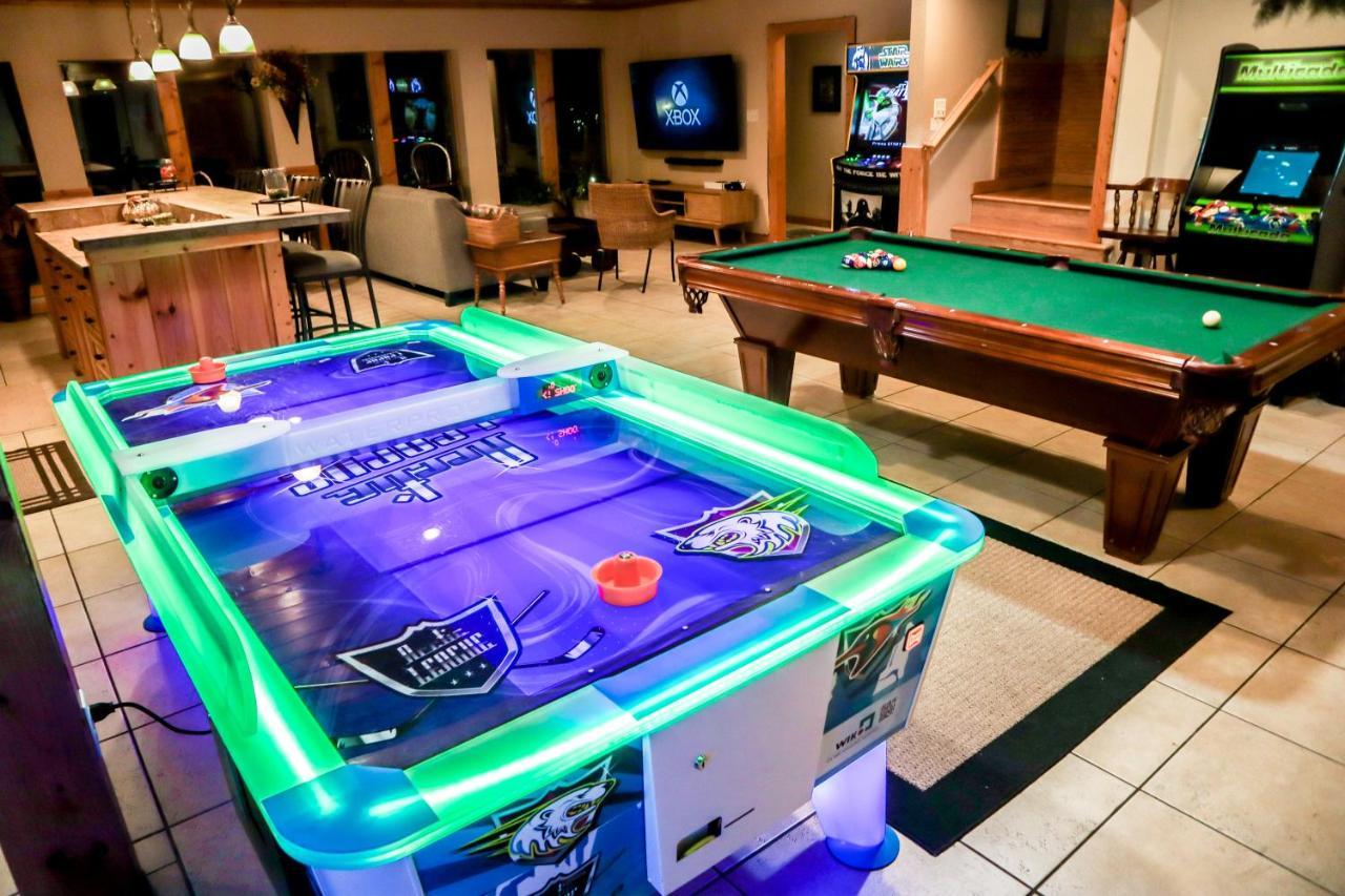 Tanasi Lodge - Reunions, Retreats, Weddings, Family Getaways Севьервилл Экстерьер фото