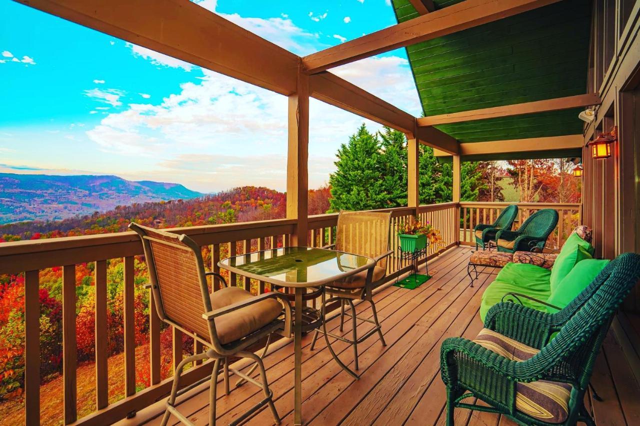 Tanasi Lodge - Reunions, Retreats, Weddings, Family Getaways Севьервилл Экстерьер фото