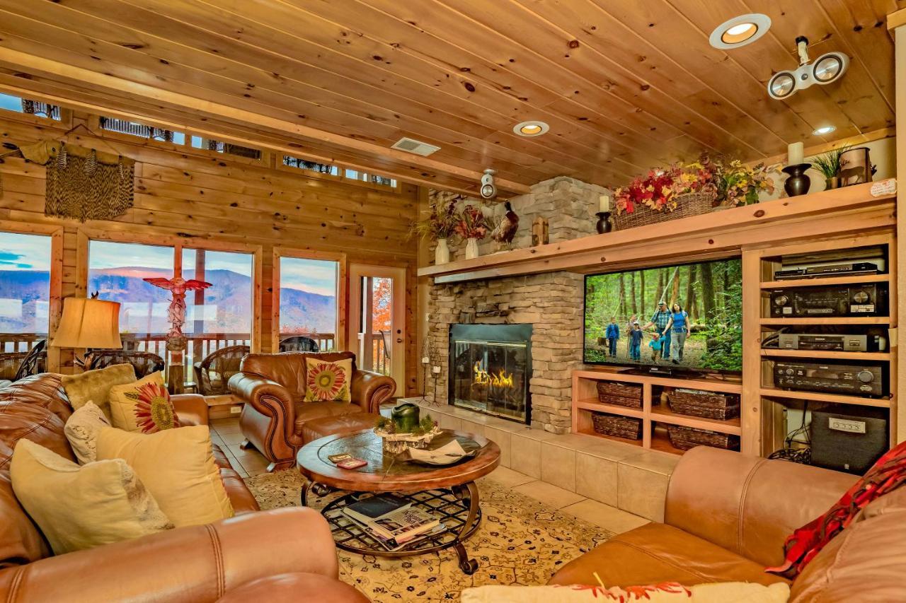 Tanasi Lodge - Reunions, Retreats, Weddings, Family Getaways Севьервилл Экстерьер фото