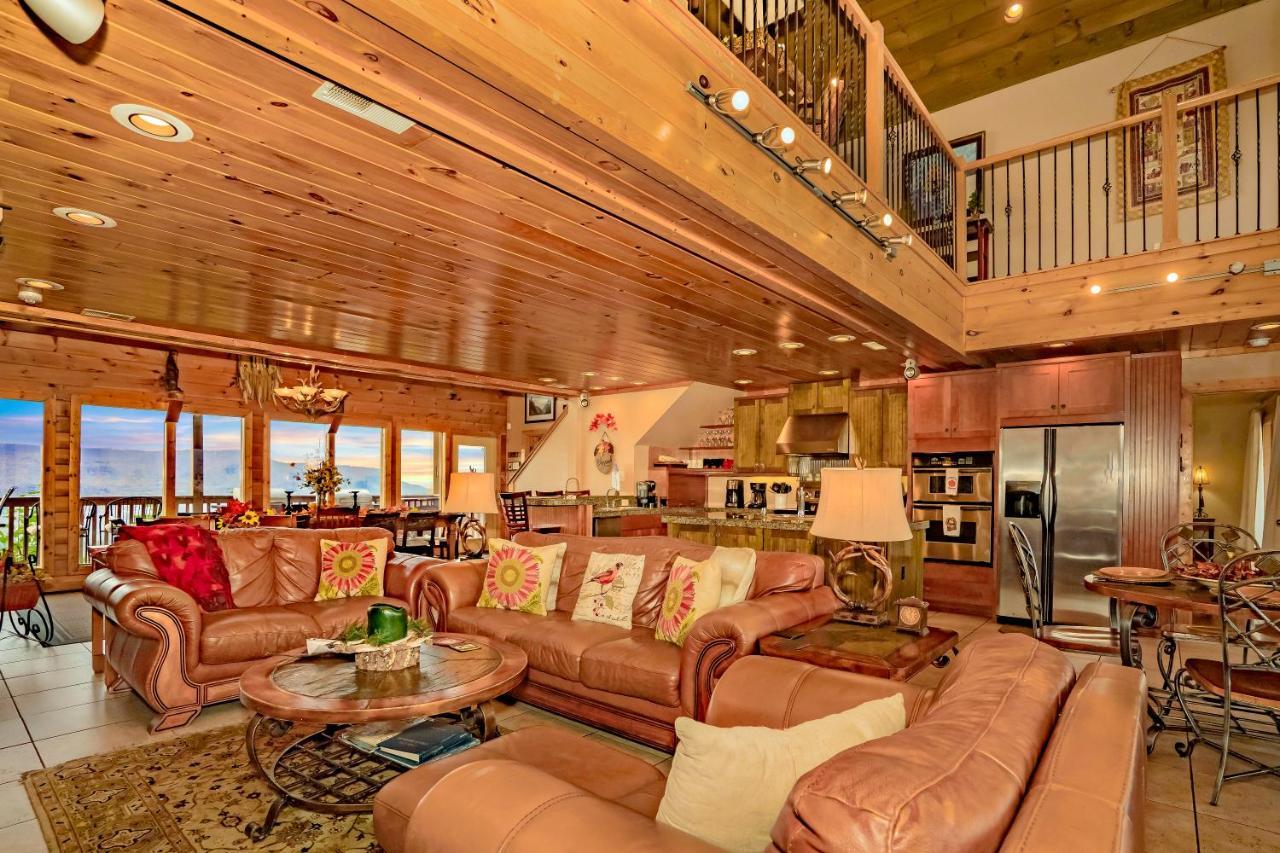 Tanasi Lodge - Reunions, Retreats, Weddings, Family Getaways Севьервилл Экстерьер фото