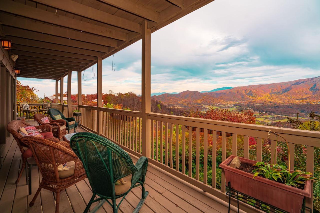 Tanasi Lodge - Reunions, Retreats, Weddings, Family Getaways Севьервилл Экстерьер фото